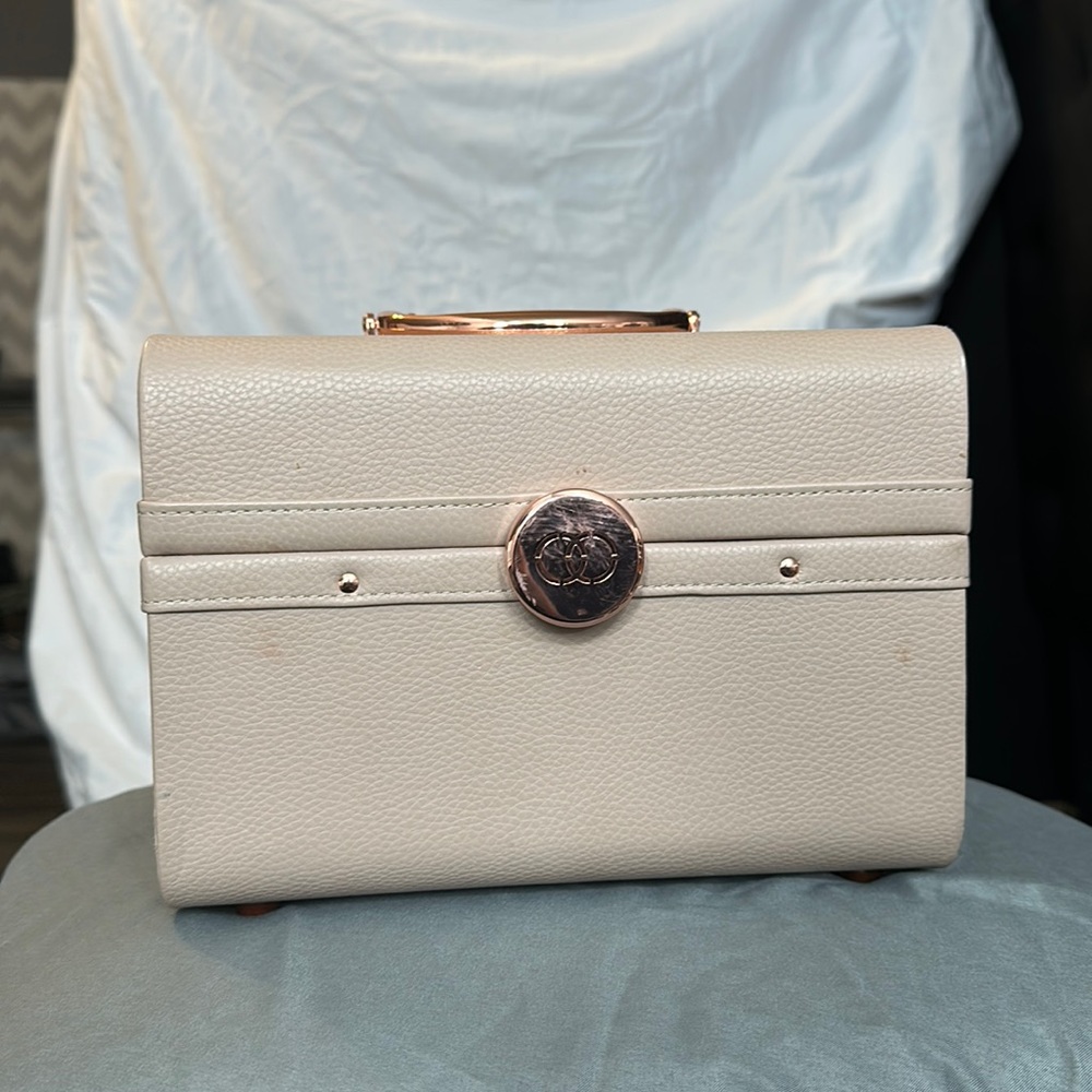 Tan and rose gold makeup travel case